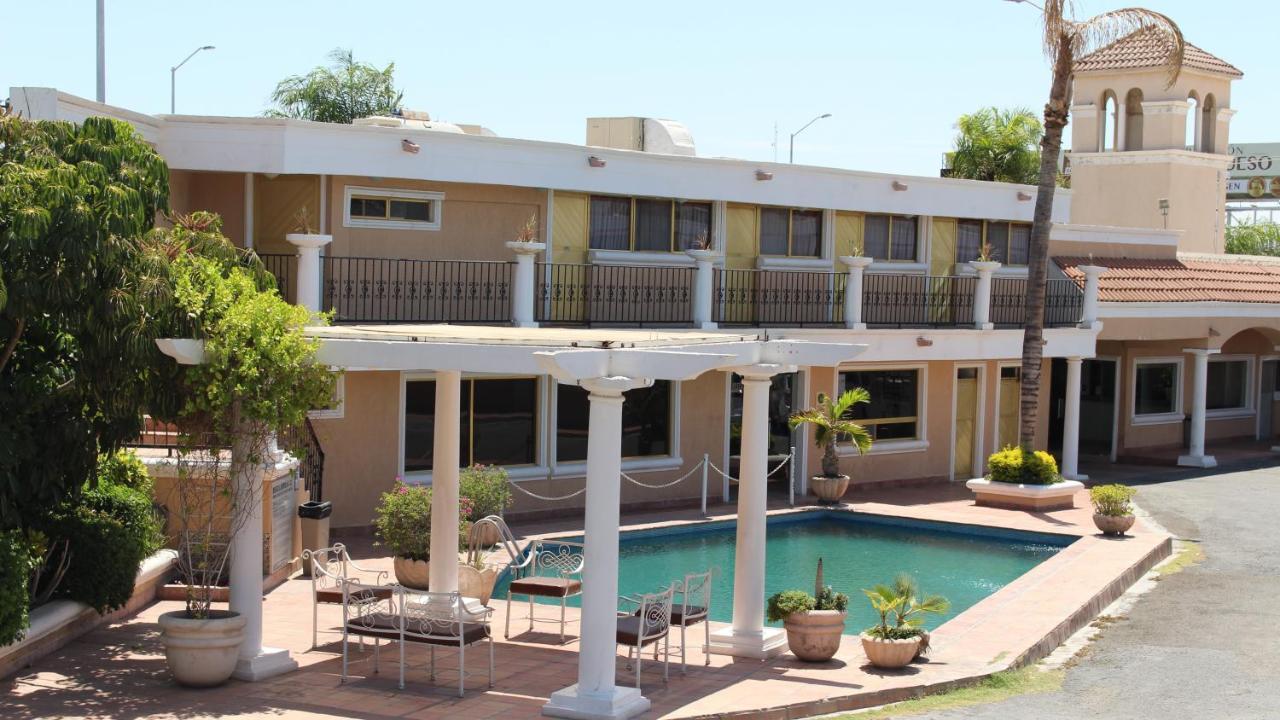 Hotel La Villa Torreón Exterior foto